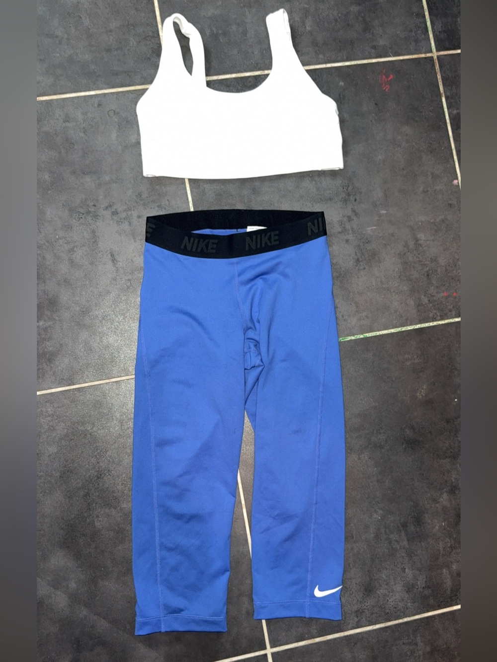 Nike set size small
